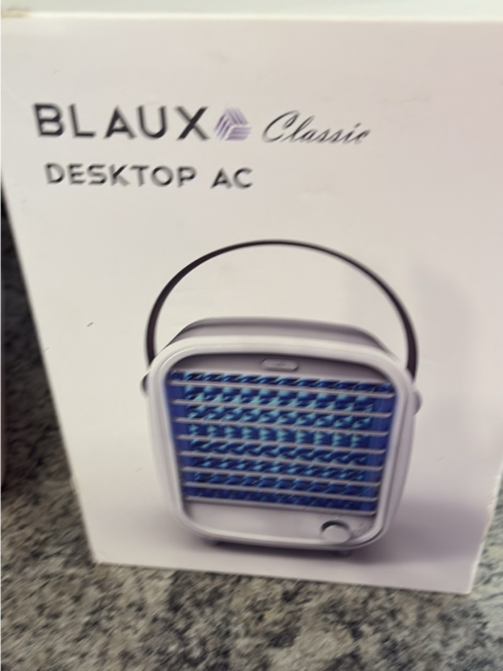 BLAUX Classic Desktop AC - White with Blue Grill
